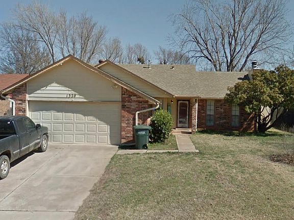 2nd image of 1320 Melinda Ln