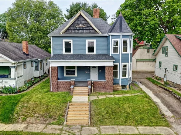 821 9th St SW, Massillon, OH 44647