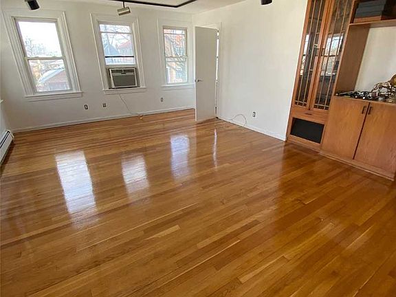 4th image of 14-24 156th St #2