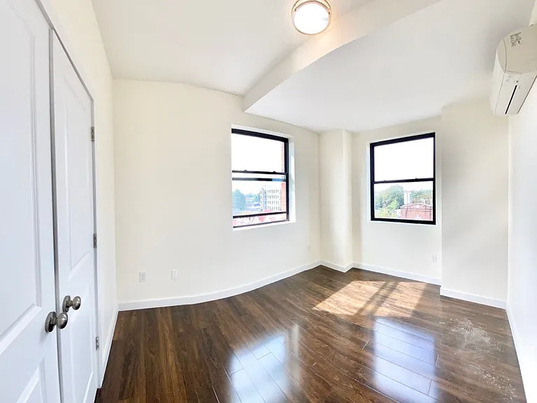 1705 E 17th St #715 — Photo 7