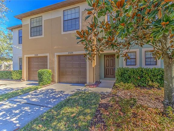 3rd image of 2523 Oleander Lakes Dr