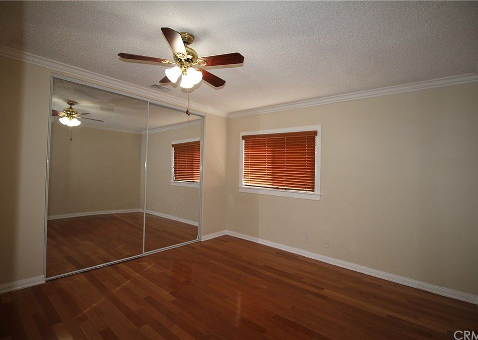 1st image of 148 S Roosevelt Ave