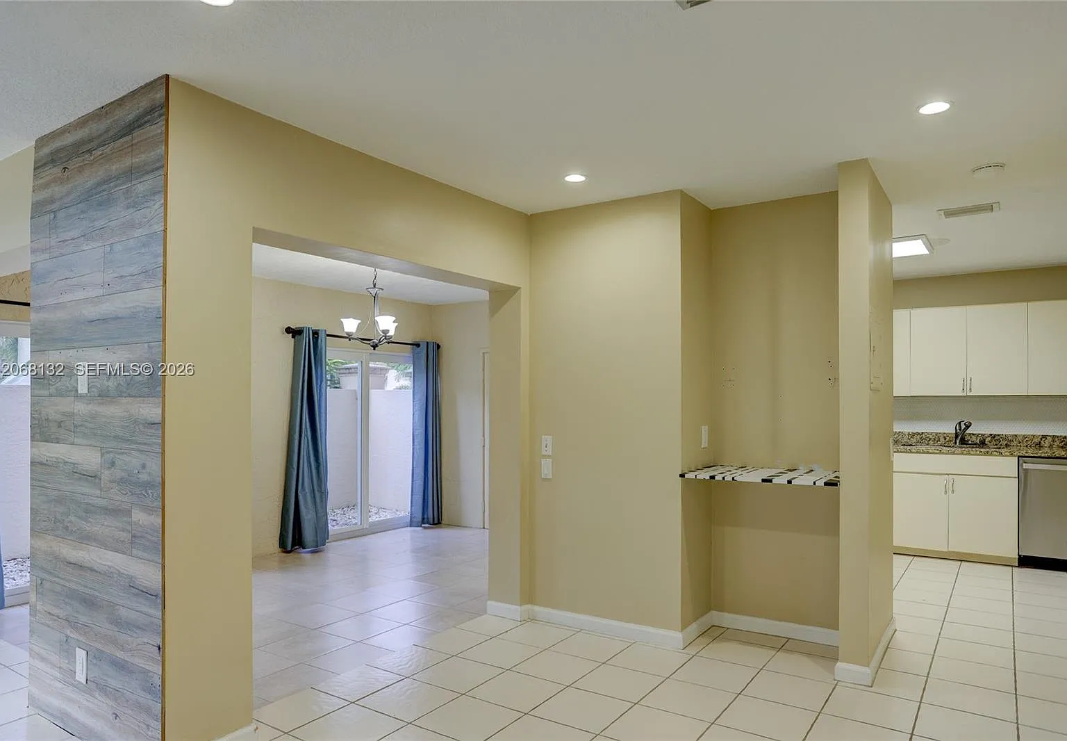 Plum At Boca Pointe Condo — Photo 4