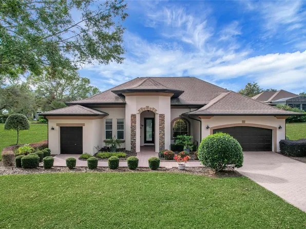 39121 Treeline Drive, Lady Lake, FL 32159