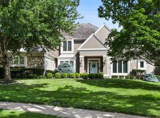 11821 Norwood Dr, Leawood, KS 66211