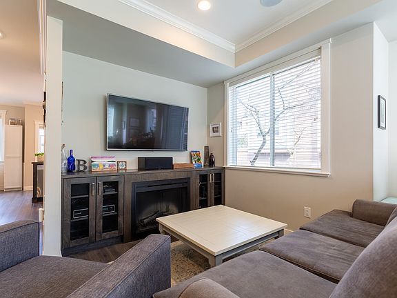 4th image of 10480 248th St #13