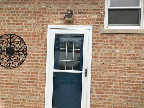 4th image of 9420 S Avers Ave