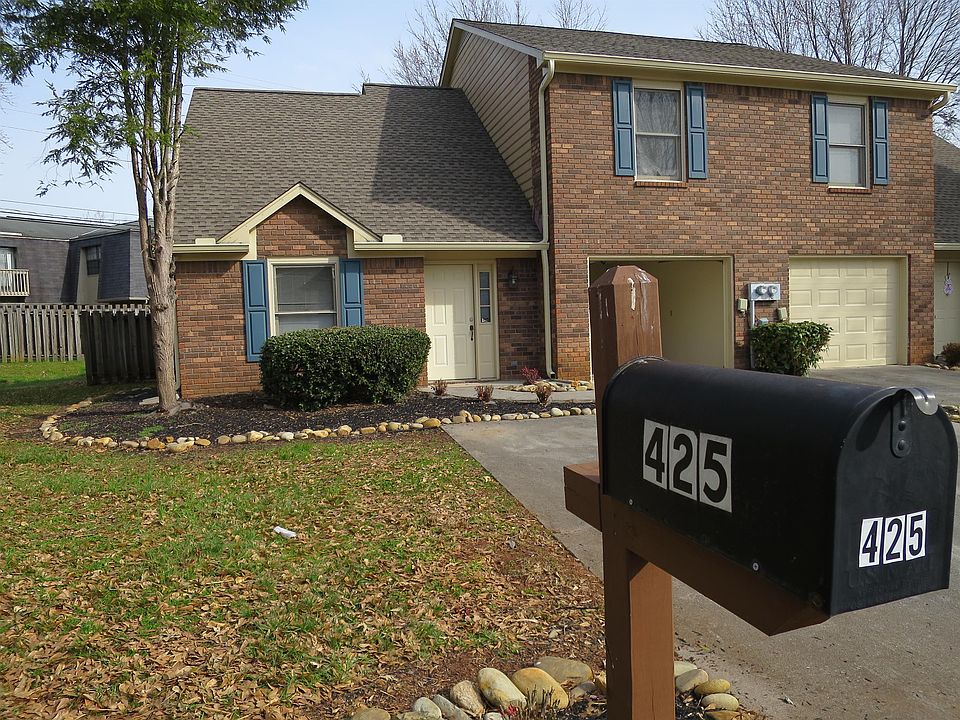 1st image of 425 Eagle Brook Dr #1