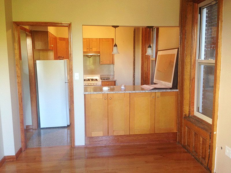 1st image of 160 E Broadway APT 3