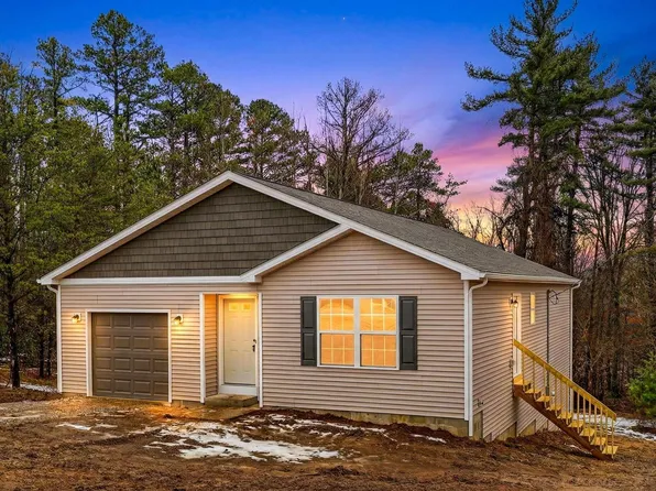 358 Elm St, New Straitsville, OH 43766