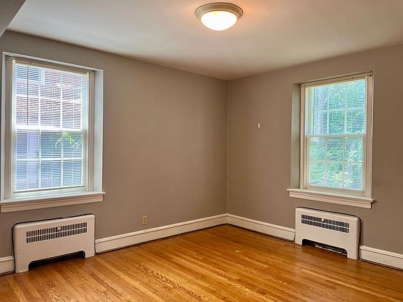 5th image of 711 N Broom St APT 4