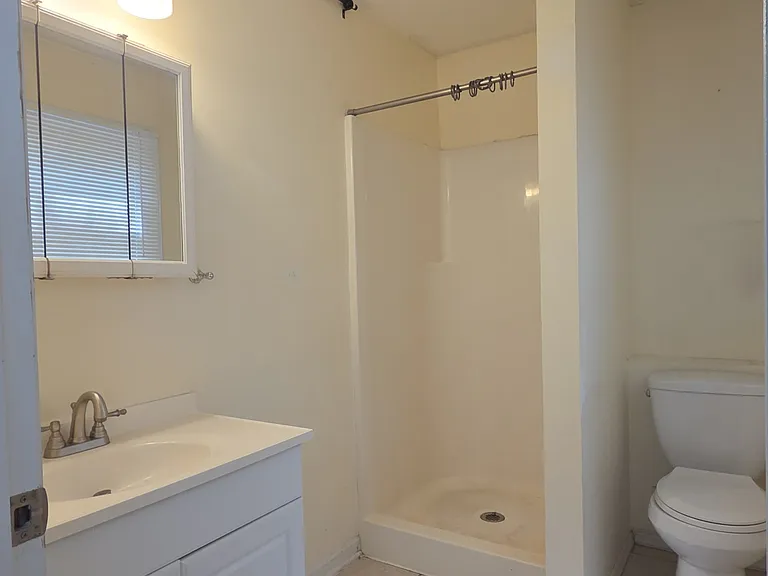 608 Dupont Dr — Photo 12