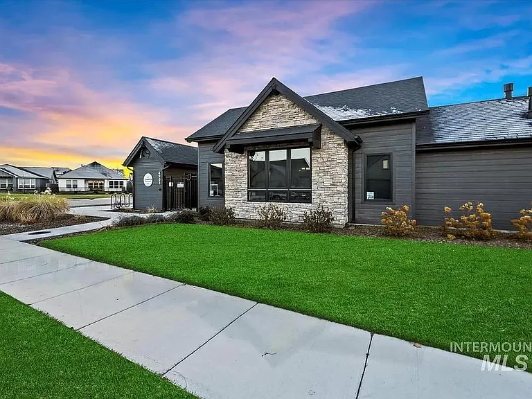 2517 E Ashlar Dr — Photo 22