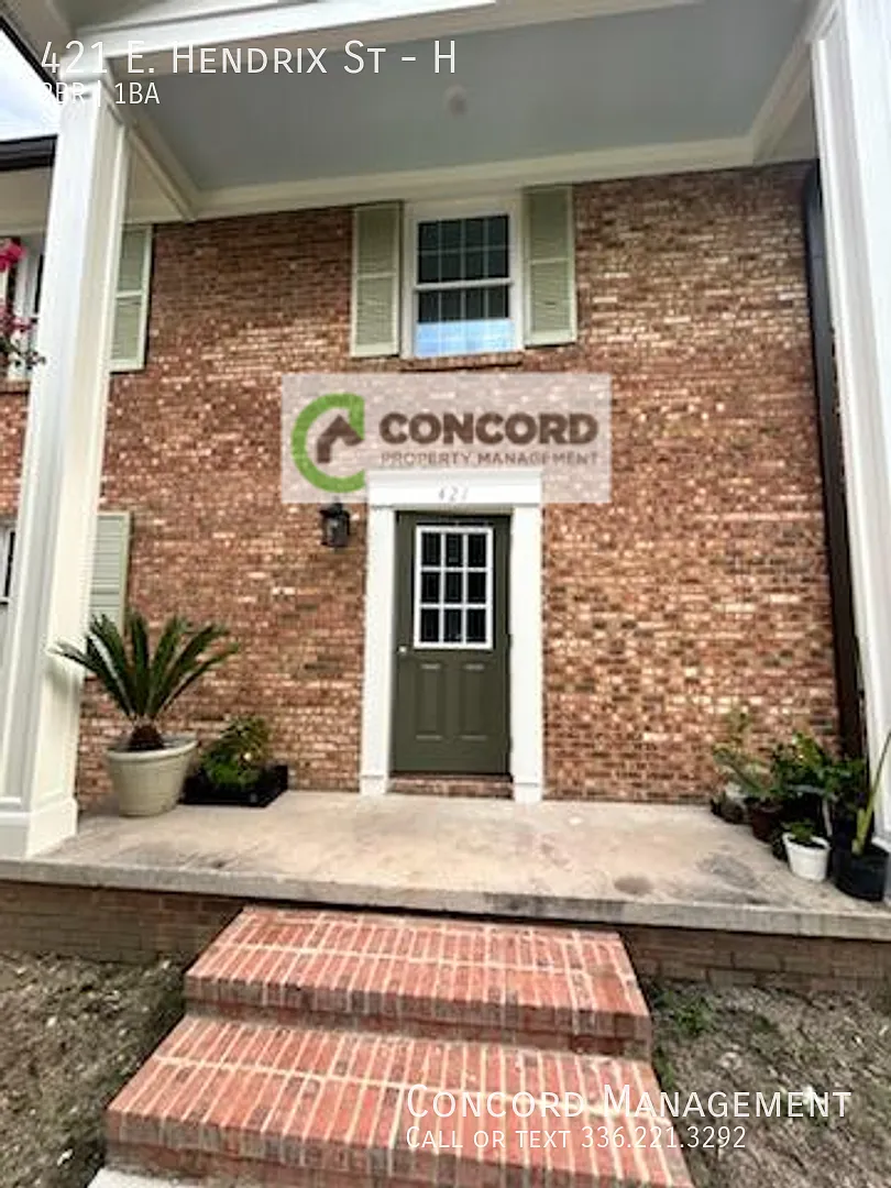 421 E Hendrix St - H/Concordmgmt. Be aware of scams — Photo 2