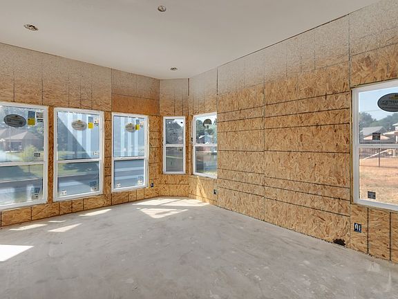 3rd image of 119 Hilltop Cir