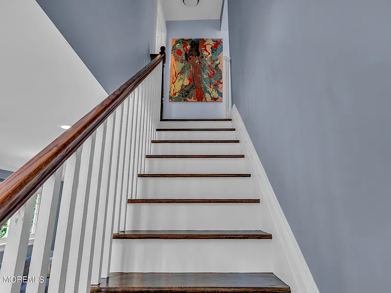 1318 Locust Dr — Photo 21
