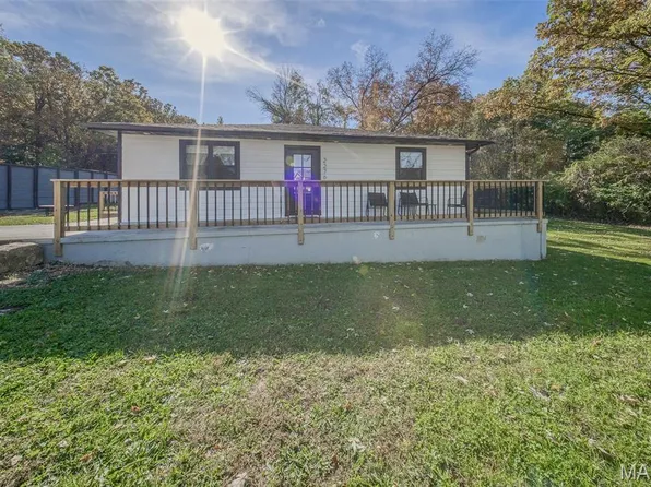 2276 Old Saint James Rd, Rolla, MO 65401