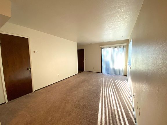 4th image of 421 Dela Vina Ave APT B