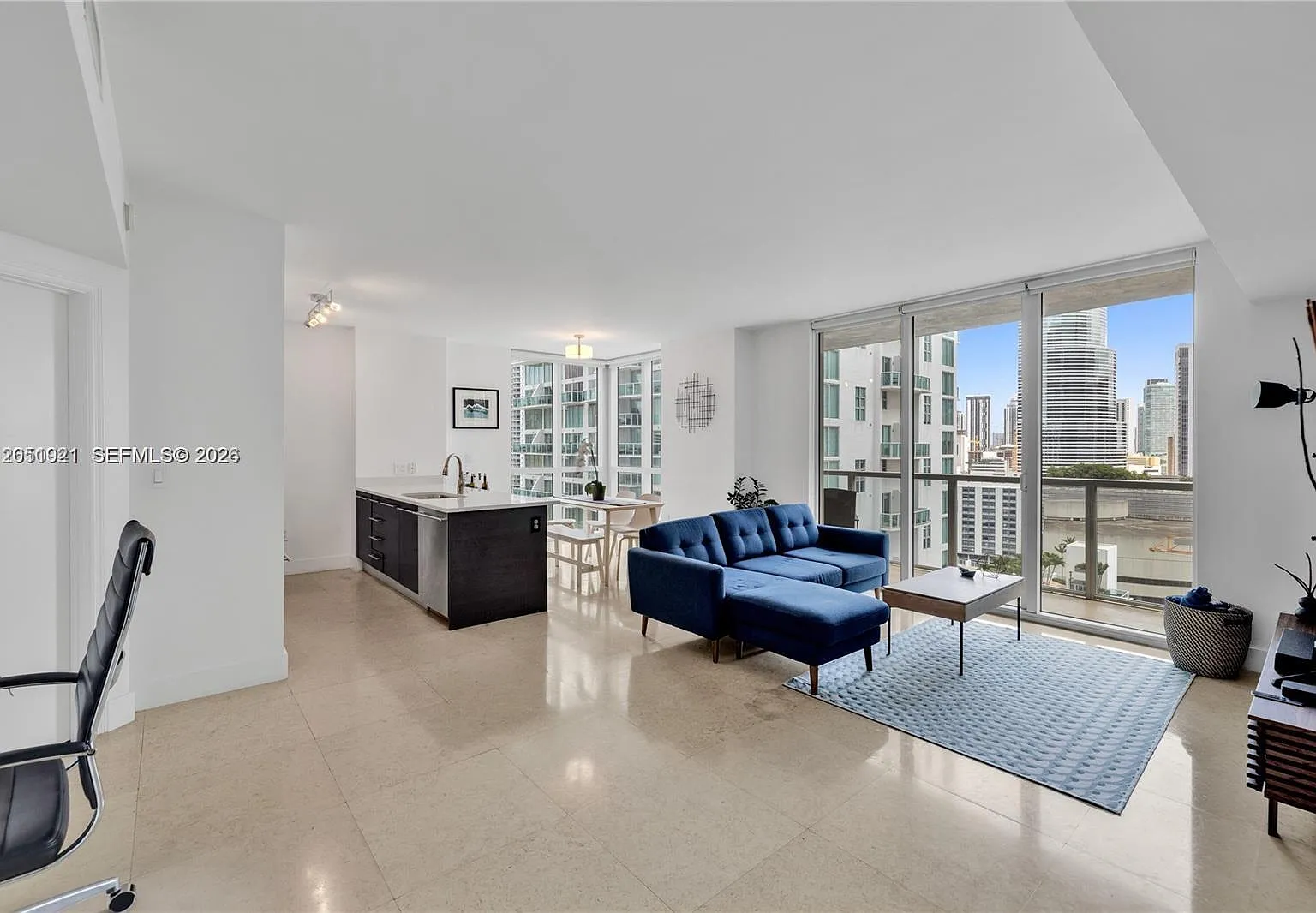 500 Brickell West Condo — Photo 3