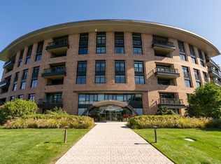 2400 Beacon St UNIT 514, Chestnut Hill, MA 02467