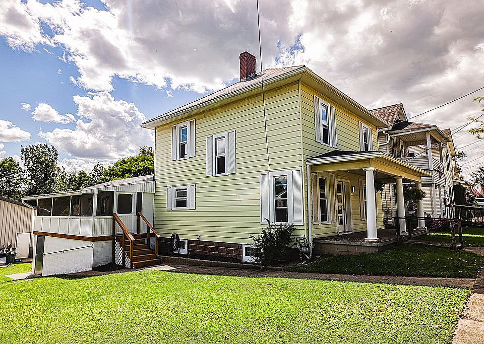 1st image of 214 E Main St