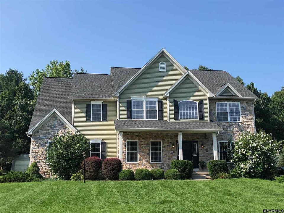 1st image of 7 Stoney Heights Ct