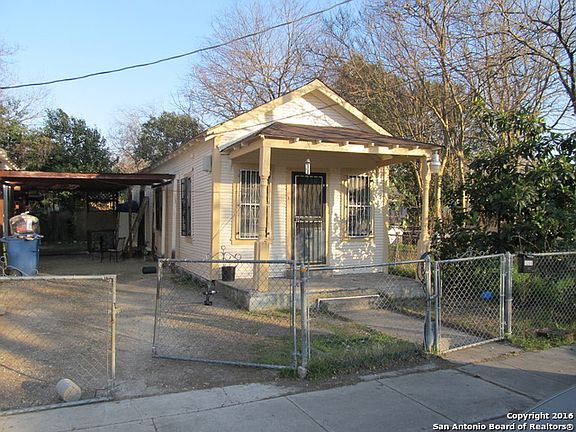3rd image of 1208 N Calaveras St