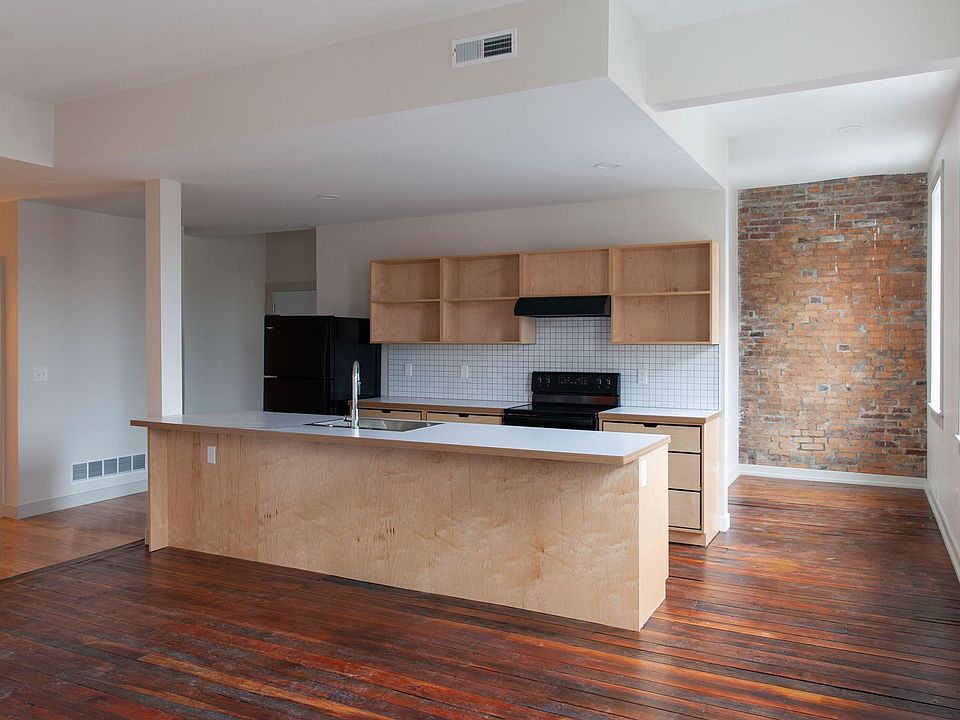 1st image of 60 E McMicken Ave