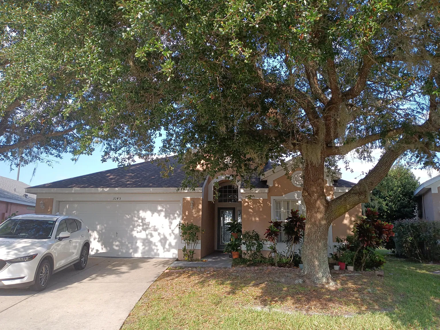 3145 Stonehurst Circle - Unit 0 — Photo 2
