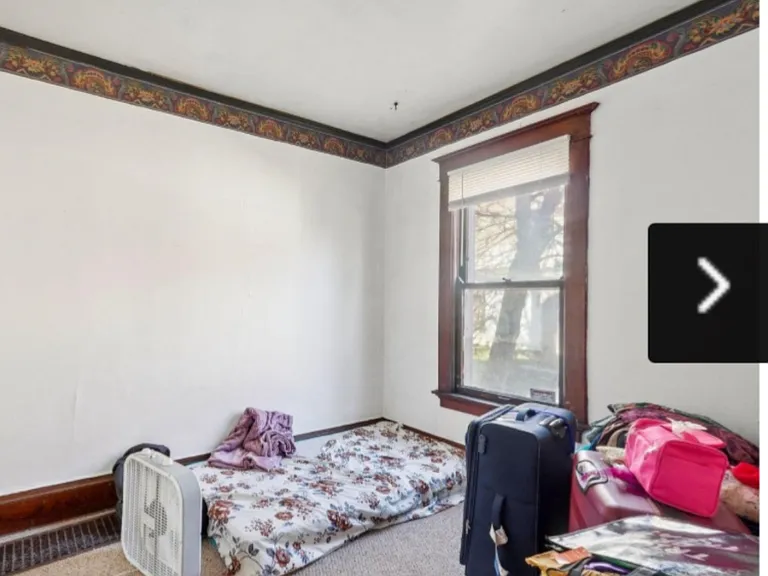 3062 N Oakland Ave — Photo 15