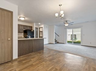 Creekside Commons, Harrisburg, SD 57032