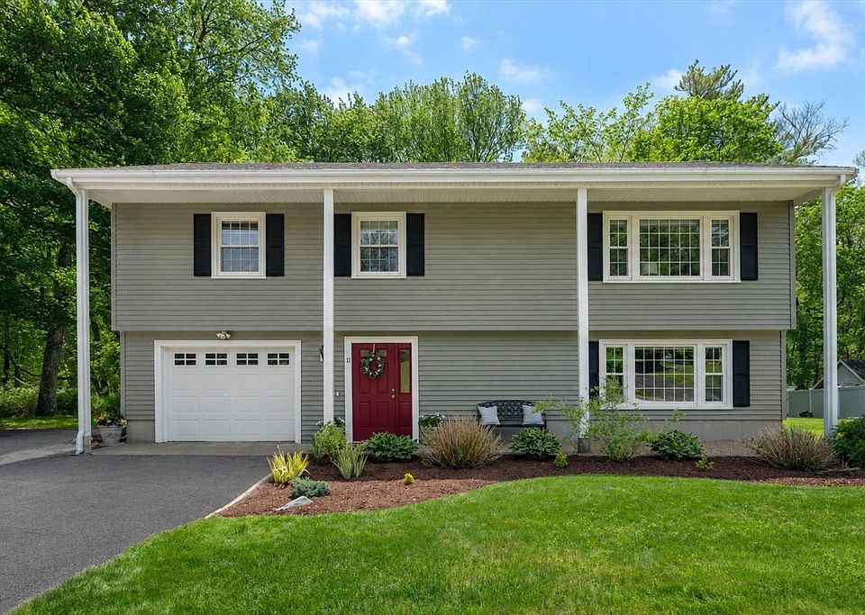 1st image of 11 Longmeadow Rd