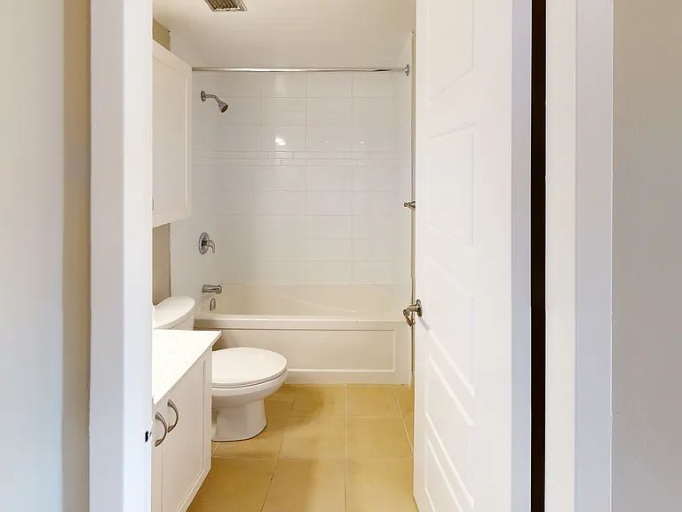 2220 Halifax Dr — Photo 28