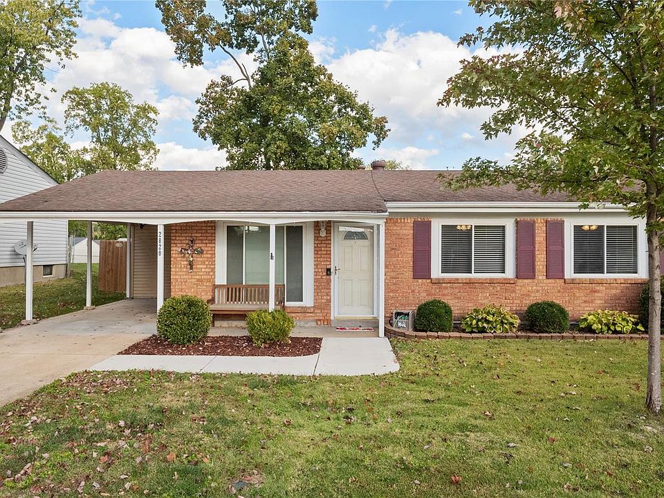1st image of 2820 Sugar Tree Ln