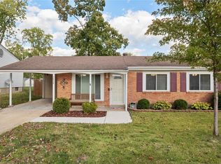 2820 Sugar Tree Ln, Maryland Heights, MO