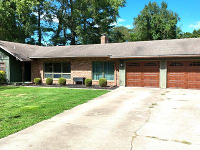 167 Fox Creek Rd, Flora, IL, 62839