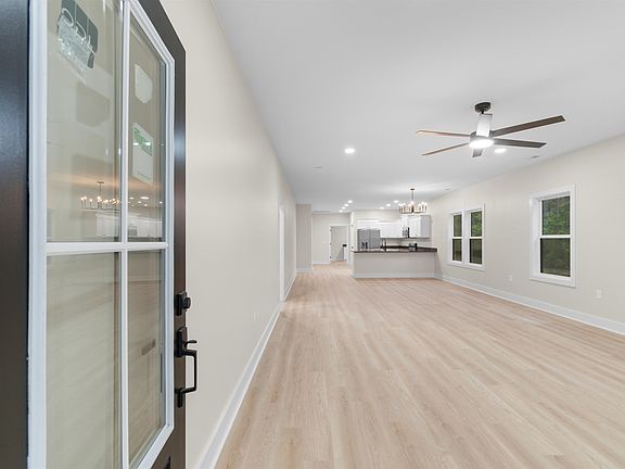 5th image of 3209 Kent Rd.