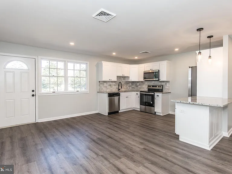 30 Primrose Ln — Photo 6