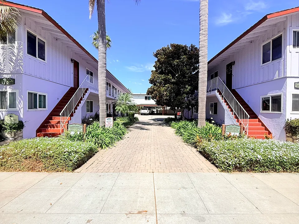 206 W Yanonali St #2