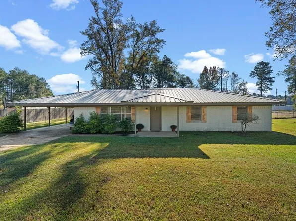 1687 Highway 7, Center, TX 75935