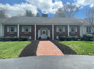 12 Apple Hill Ln, Lynnfield, MA 01940