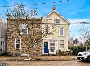 128 E Hartwell Ln, Philadelphia, PA 19118