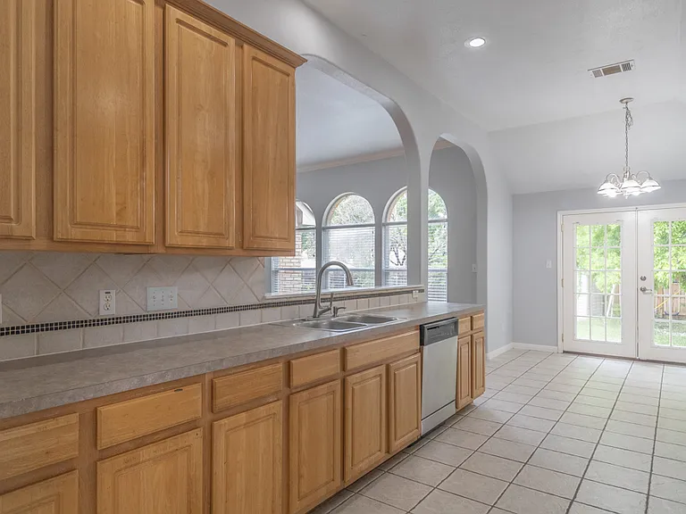 8214 Cornerwood Dr — Photo 8
