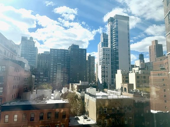 5th image of 225 E 36th St APT 9H