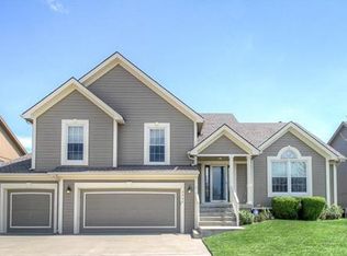 7735 N Everton Ave, Parkville, MO 64152