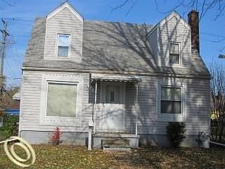 1st image of 782 Garfield Ave