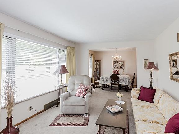 4th image of 59 Buckley Meadows Dr