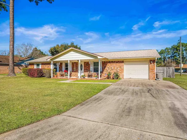7130 Baysprings Dr, Pensacola, FL 32506