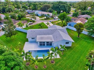 135 SE 28th Ct, Boynton Beach, FL 33435