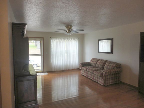 Living Room w/ new floors